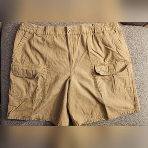 Men's Tan Cargo Shorts XL